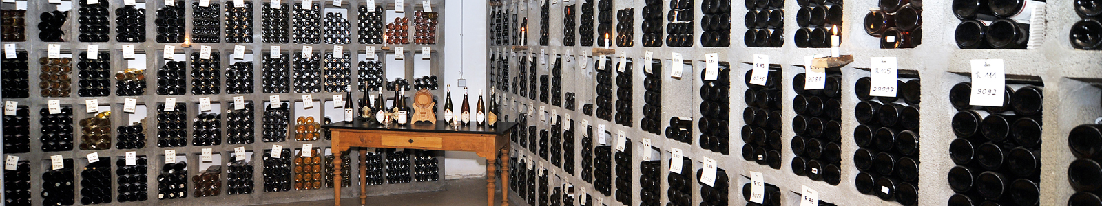 Many Winebottles on the sales shelf © Dienstleistungszentren Ländlicher Raum
